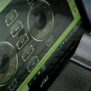Zoom sur la tablette Ecomobil en situation